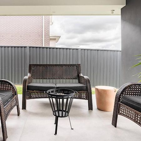 Neat 4 Bedroom In Catherine Fields Narellan Екстериор снимка