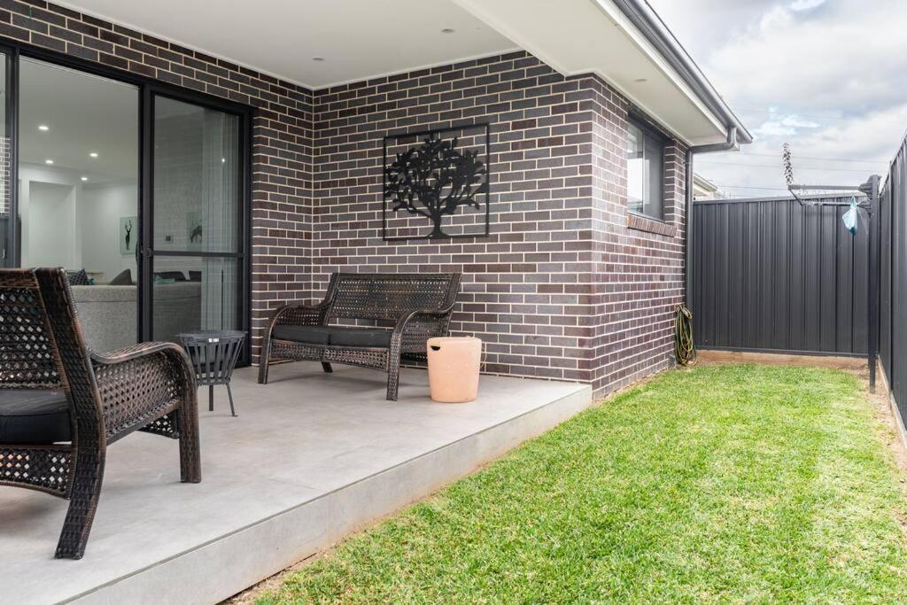 Neat 4 Bedroom In Catherine Fields Narellan Екстериор снимка